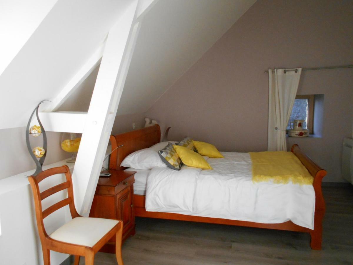 Pierre-Feuille-Ciseaux Hotell Parigné Eksteriør bilde
